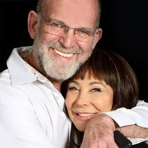 אלי כהן · המרכז לפתרונות שיער | פאות | תוספות | דלילות שיער | 100% שיער טבעי